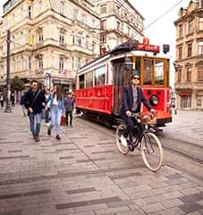 7. Hang out in İstiklal Avenue