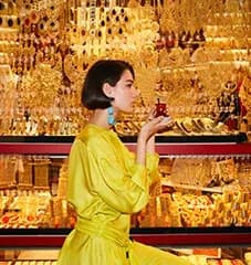 5. Buy handmade artisianal gold jewelry from the Grand Bazaar